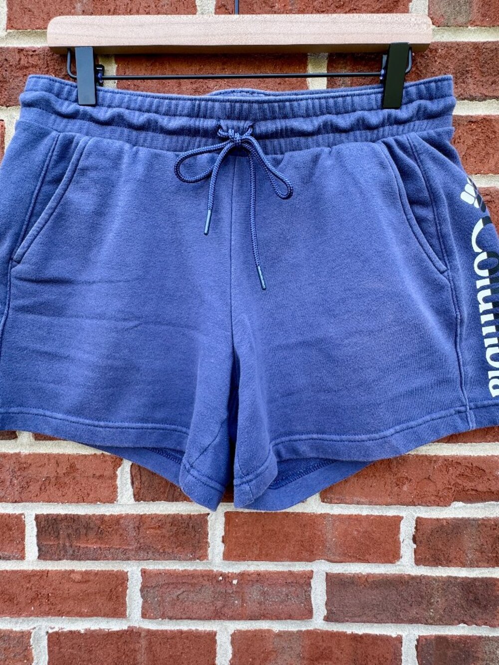 Columbia Trek French Terry Shorts Medium Navy Vertical Side Logo
